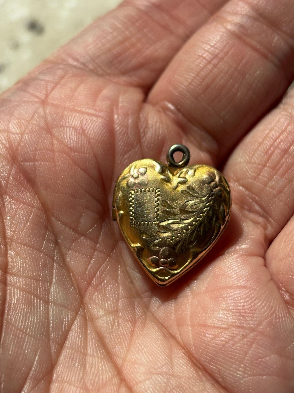 VTG Heart Locket - Picture 7 of 9